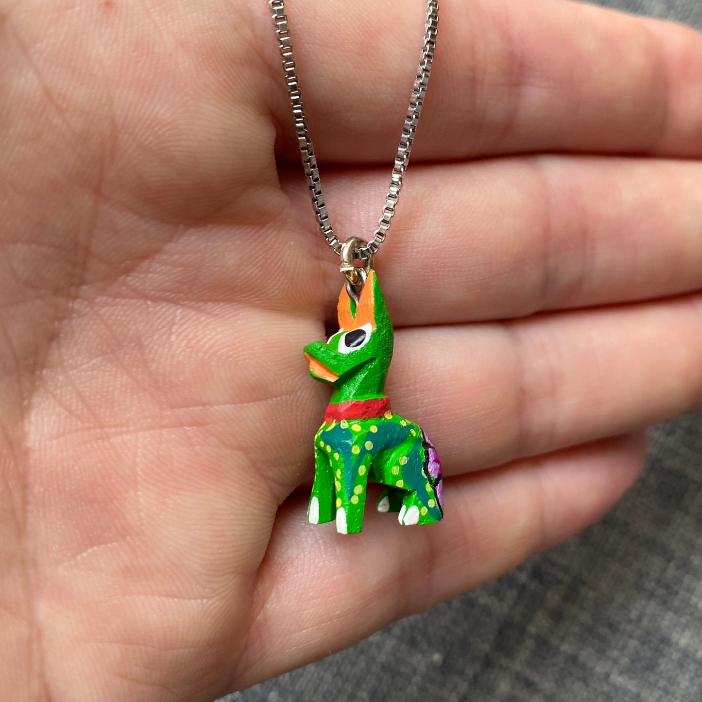 Collar alebrije perro.