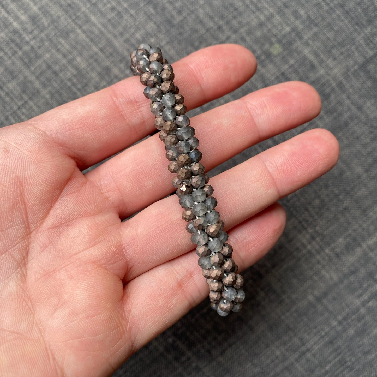 Pulsera cristal tornasol.