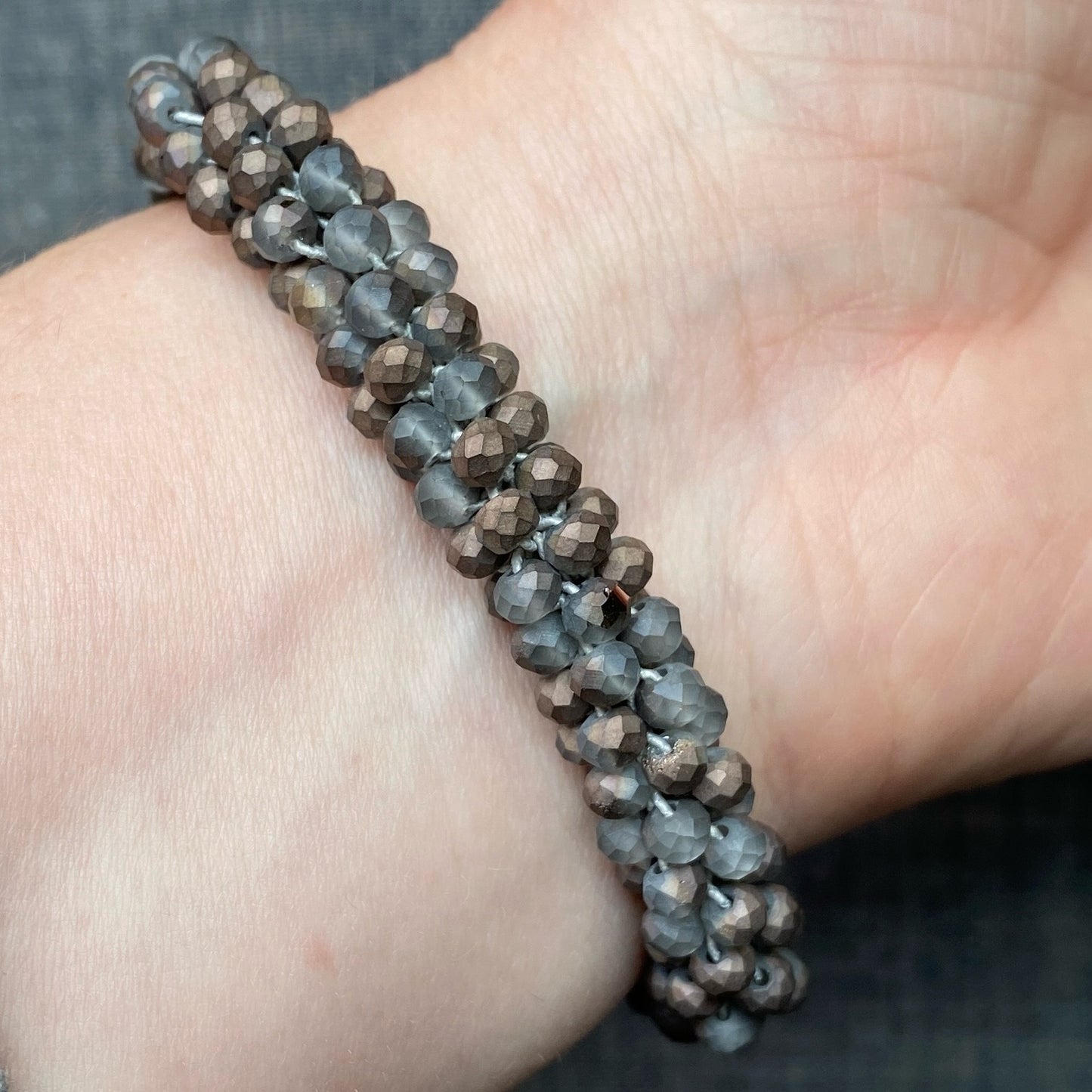 Pulsera cristal tornasol.