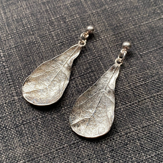 Aretes hoja plata.925 de poste.